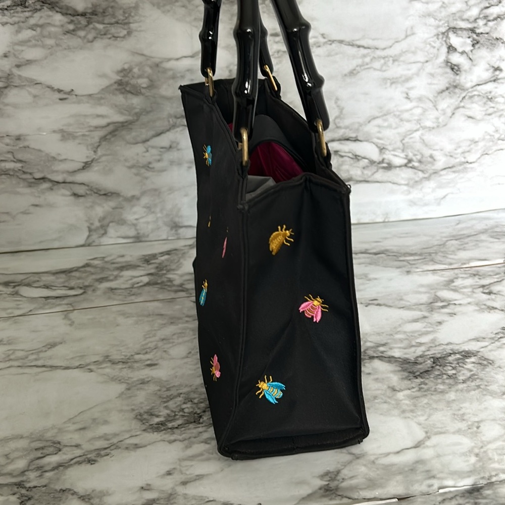 Tianni | vintage VTG bag with embroidered Bees bugs plastic faux bamboo handles - Picture 4 of 11